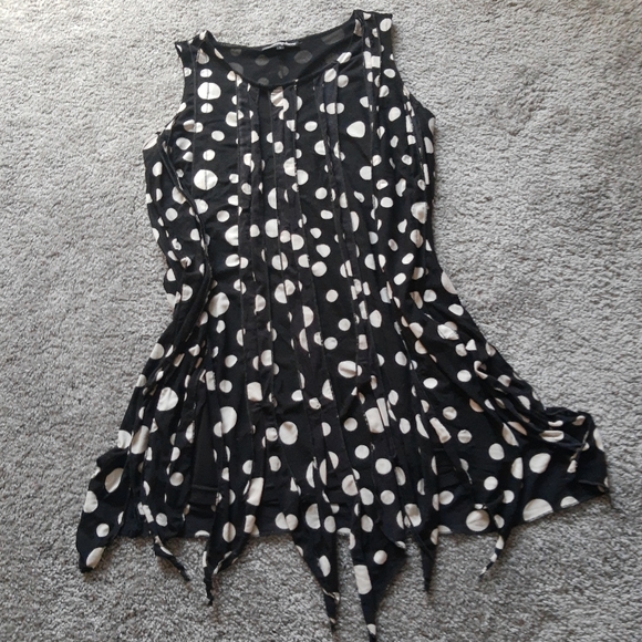 Atmosphere Tops - FLIRTY!!!🖤ATMOSPHERE/Polka Dot Top